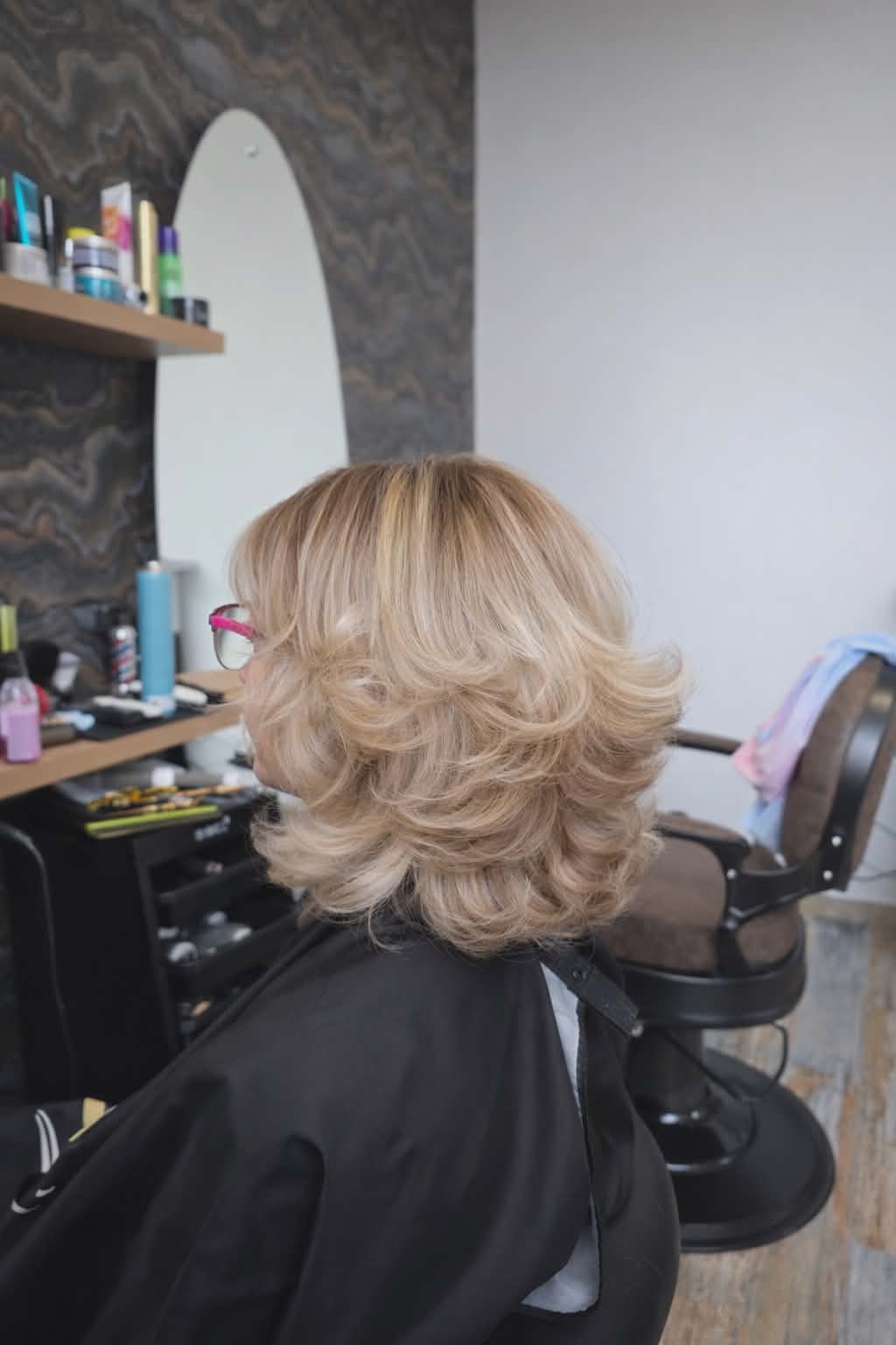 Brushing volumineux blond doré